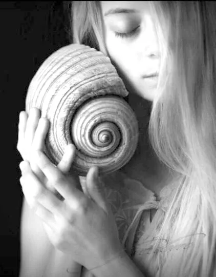 Femininity_disorder_digital_agency_5